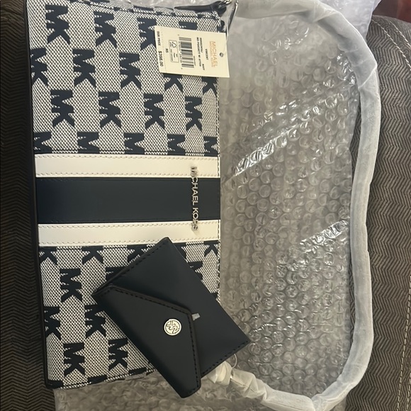 Michael Kors Vincent Shoulder Purse